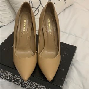 Beige heels